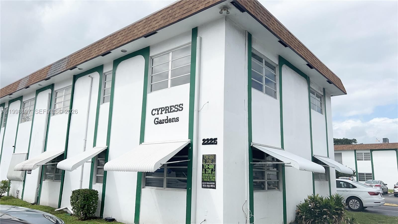 Real estate property located at 2225 Polk St #6B, Broward, Cypress Gardens Condomini, Hollywood, FL