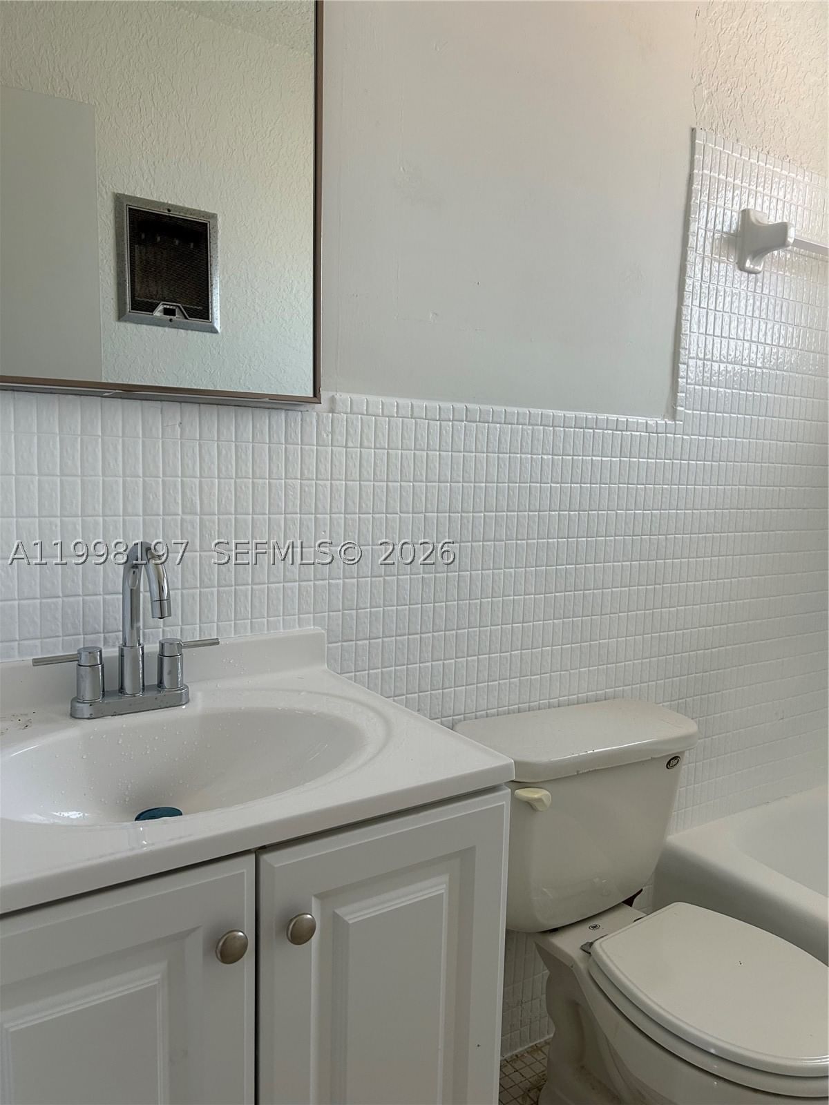 Real estate property located at 2225 Polk St #6B, Broward, Cypress Gardens Condomini, Hollywood, FL