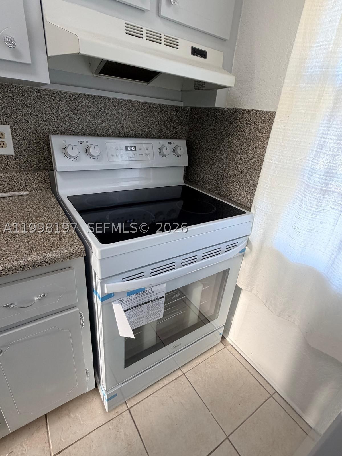 Real estate property located at 2225 Polk St #6B, Broward, Cypress Gardens Condomini, Hollywood, FL