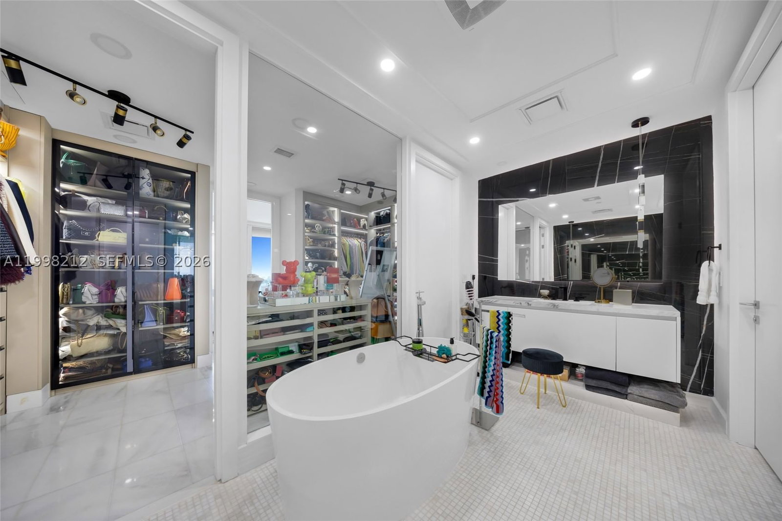 Real estate property located at 700 26th Ter #2202, Miami-dade, Escottonia Park, Miami, FL