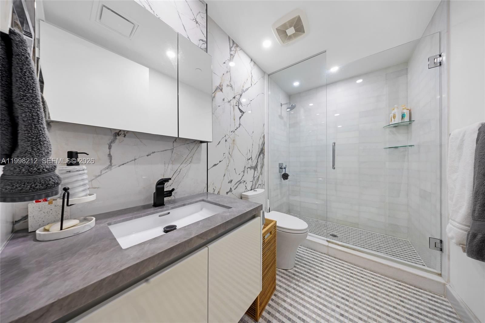 Real estate property located at 700 26th Ter #2202, Miami-dade, Escottonia Park, Miami, FL