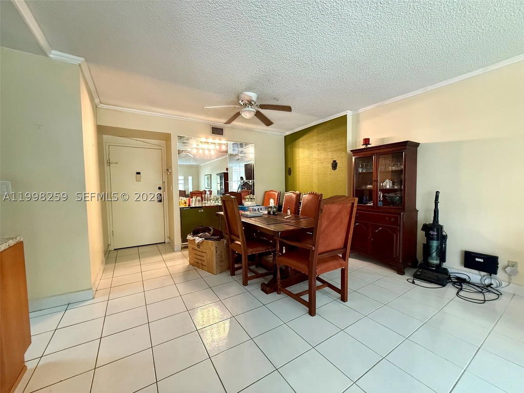 Real estate property located at 4350 Hillcrest Dr #303, Broward, Hillcrest East No 22 Cond, Hollywood, FL