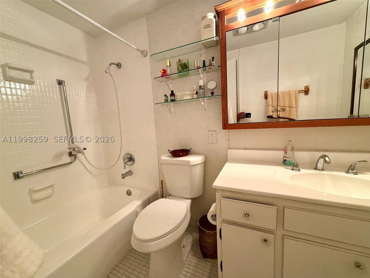 Real estate property located at 4350 Hillcrest Dr #303, Broward, Hillcrest East No 22 Cond, Hollywood, FL