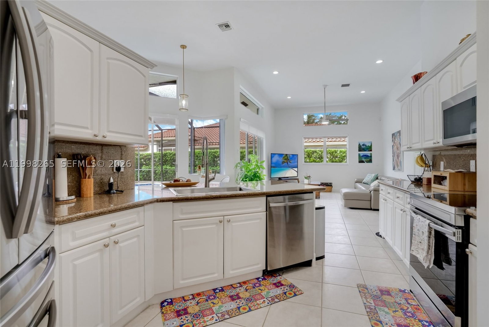 Real estate property located at 3085 Lakewood Cir, Broward, Sector 7 South -, Weston, FL
