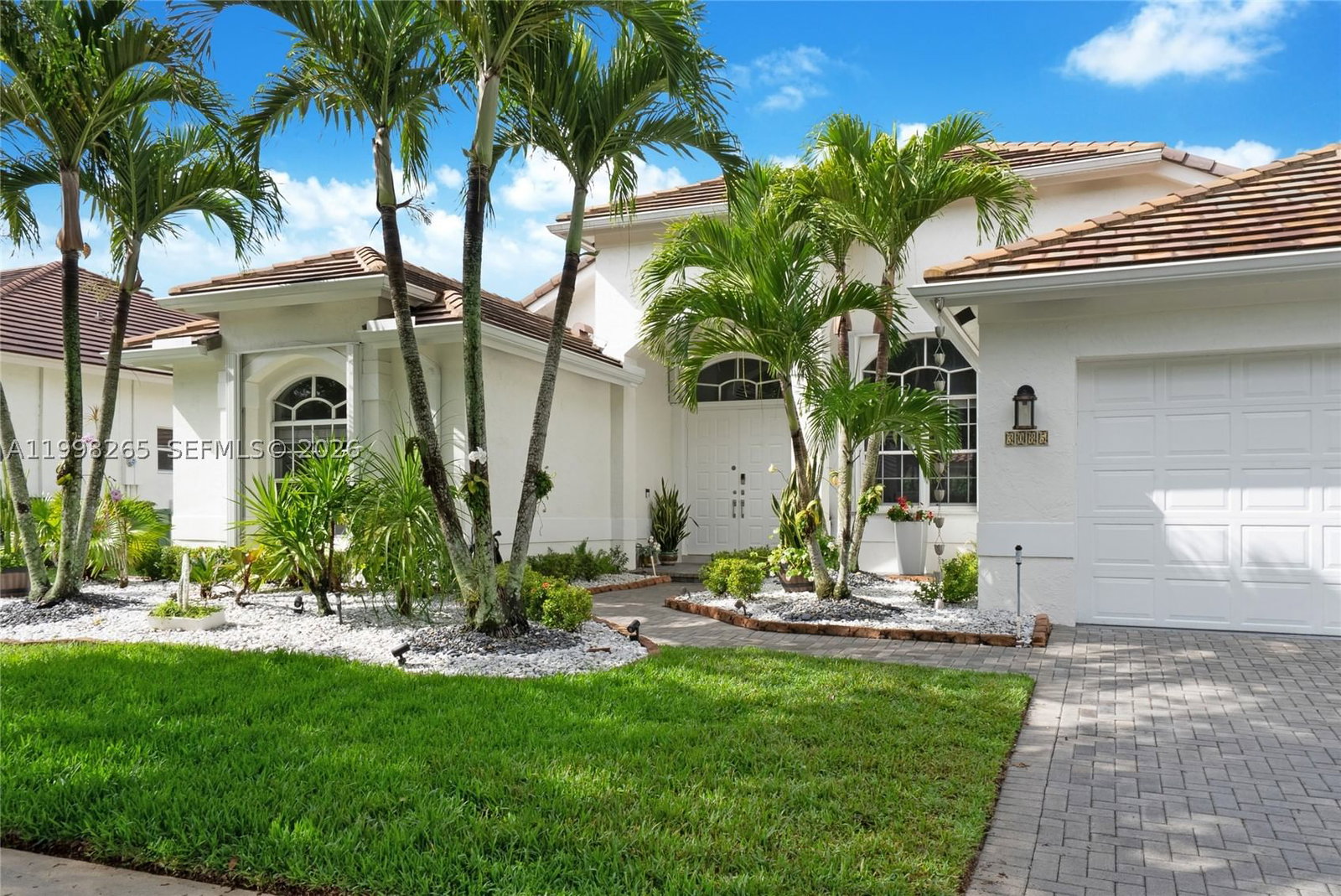 Real estate property located at 3085 Lakewood Cir, Broward, Sector 7 South -, Weston, FL