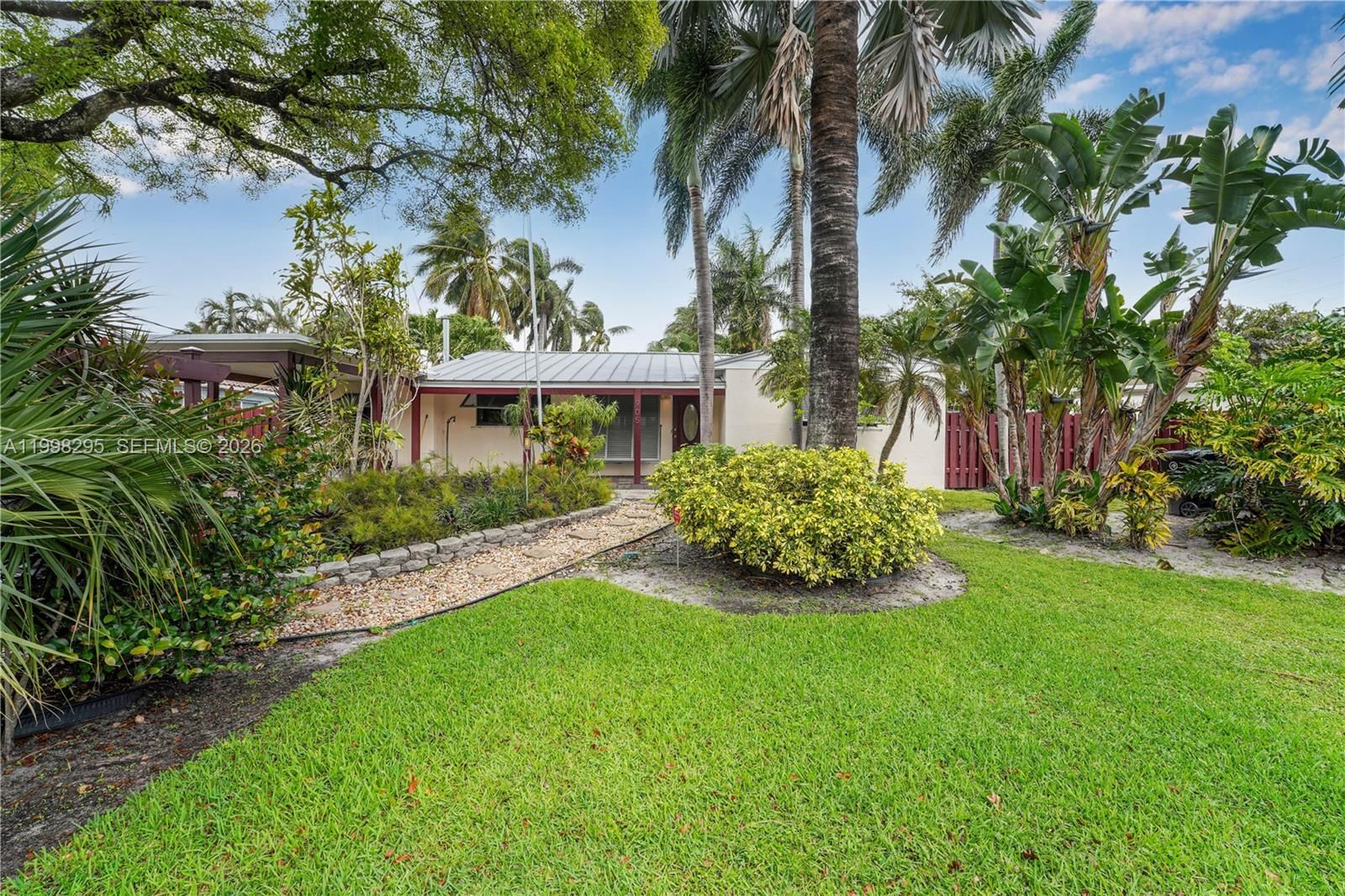 Real estate property located at 905 Mandarin Isle, Broward, South New River Isles Sec, Fort Lauderdale, FL