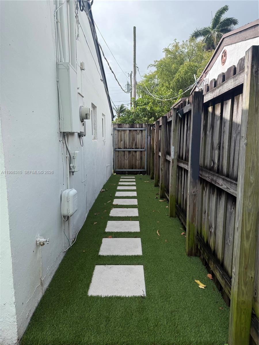 Real estate property located at 3043 Hayes Street, Broward, Lakeview Heights No 2, Hollywood, FL