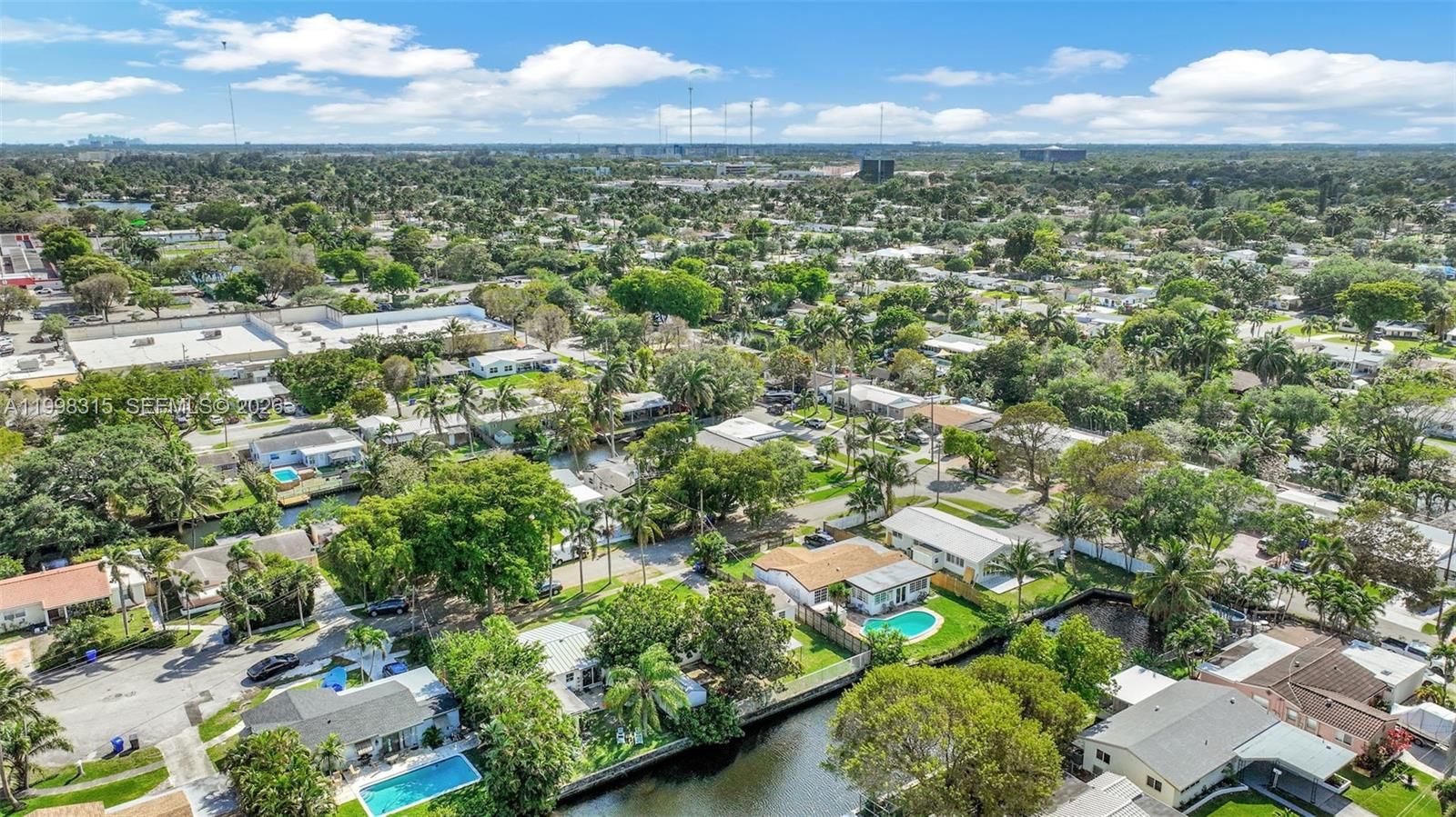 Real estate property located at 3043 Hayes Street, Broward, Lakeview Heights No 2, Hollywood, FL