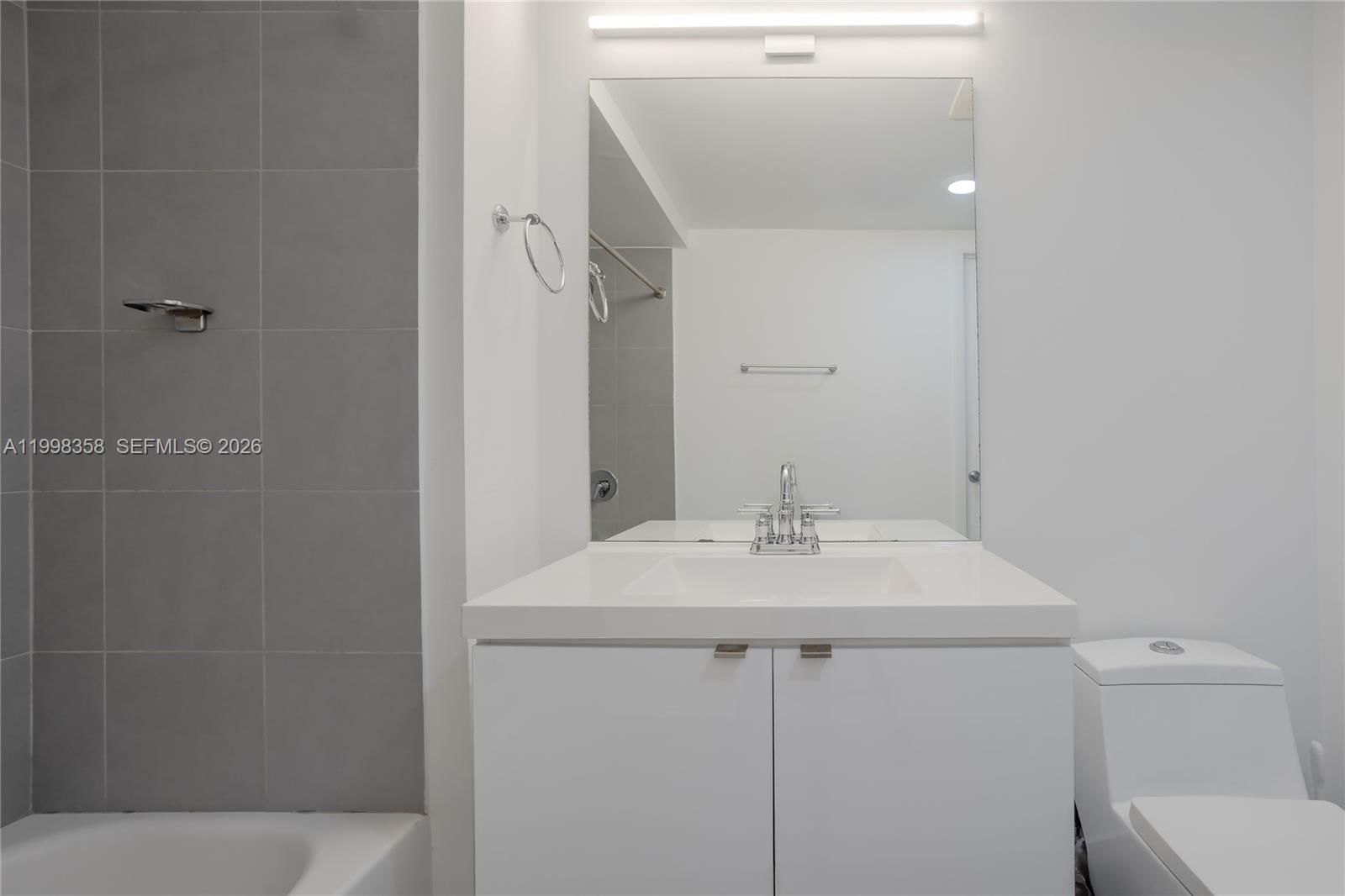 Real estate property located at 92 3rd St #3512, Miami-dade, Mint Condo, Miami, FL