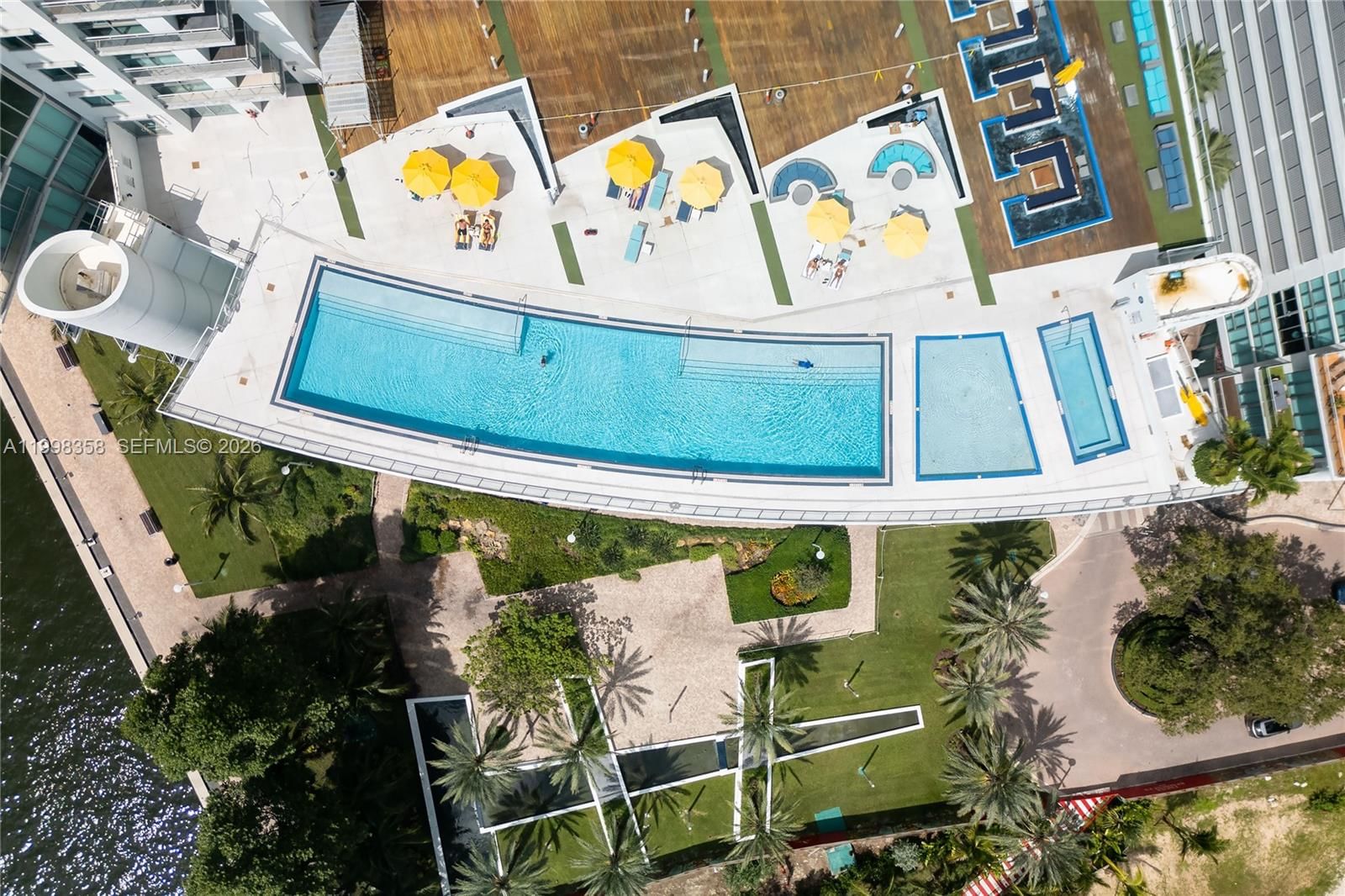 Real estate property located at 92 3rd St #3512, Miami-dade, Mint Condo, Miami, FL