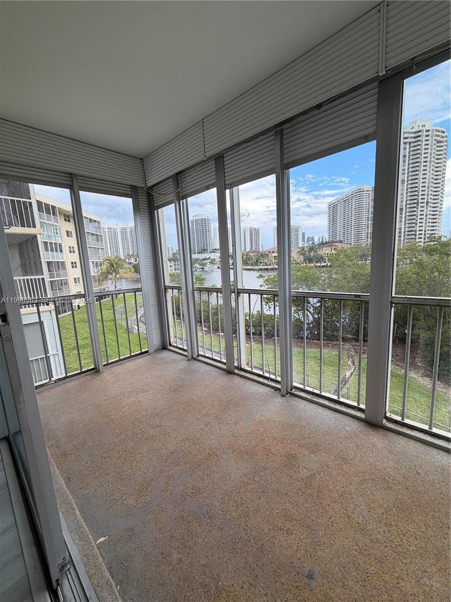 Real estate property located at 2980 Point East Dr D311, Miami-dade, Point East Sec Iii Condo, Aventura, FL
