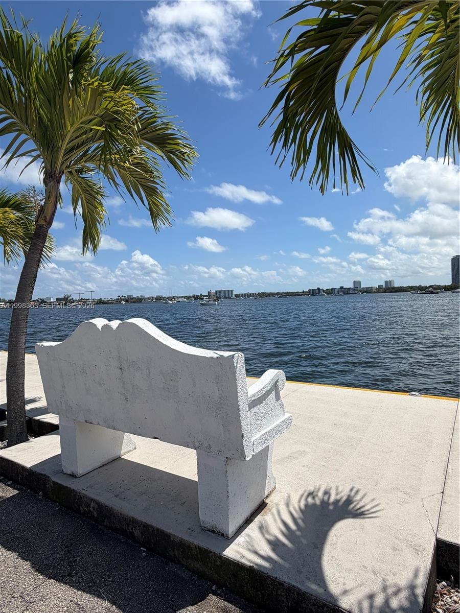 Real estate property located at 2980 Point East Dr D311, Miami-dade, Point East Sec Iii Condo, Aventura, FL