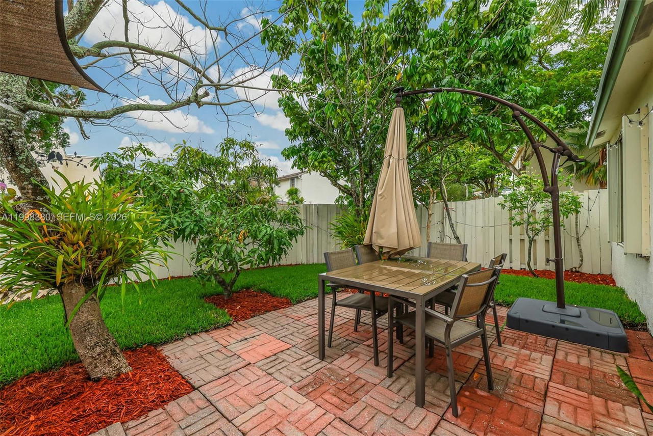 Real estate property located at 526 Danville Ter, Broward, Brandywine, Davie, FL
