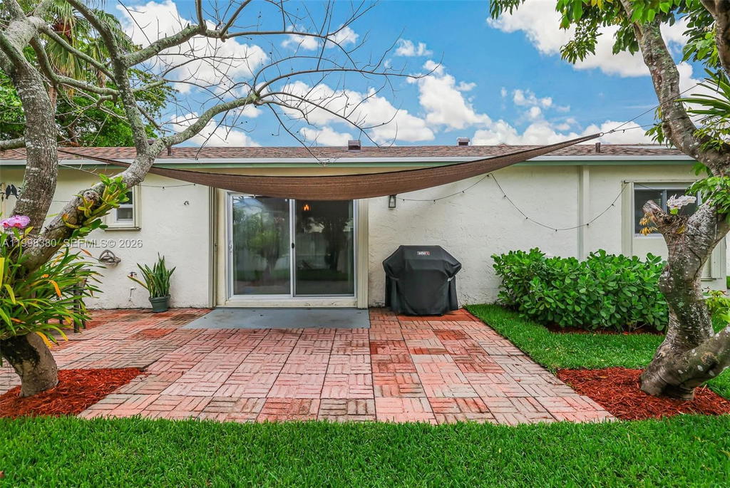Real estate property located at 526 Danville Ter, Broward, Brandywine, Davie, FL
