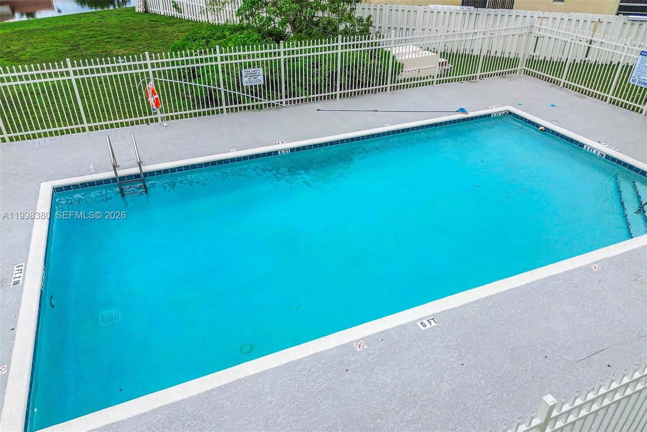 Real estate property located at 526 Danville Ter, Broward, Brandywine, Davie, FL