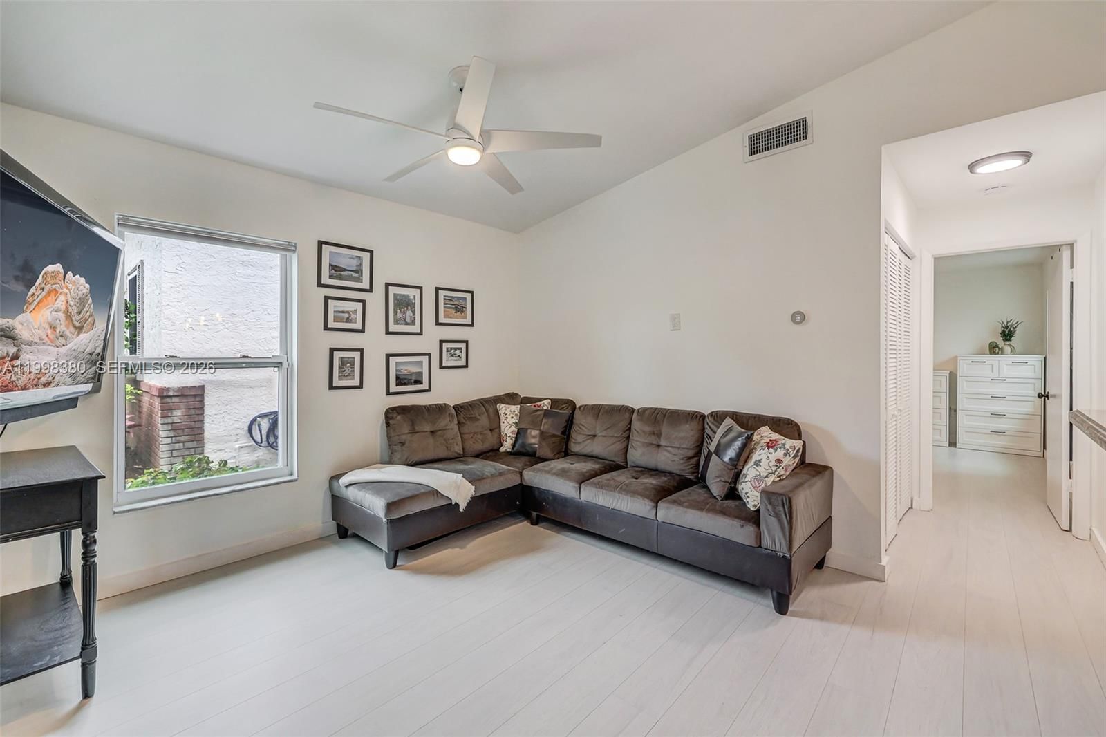 Real estate property located at 526 Danville Ter, Broward, Brandywine, Davie, FL