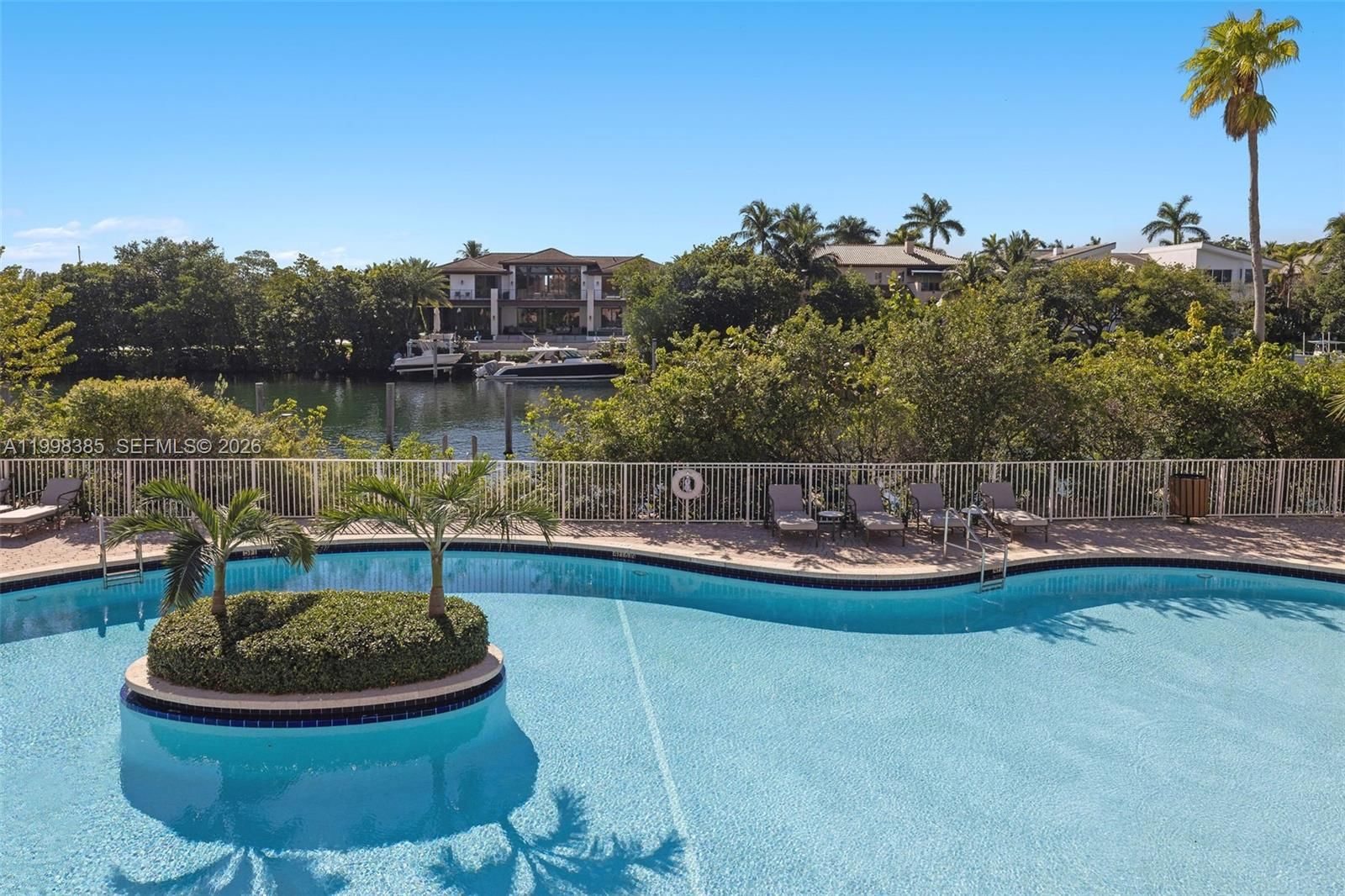 Real estate property located at 10 Edgewater Dr #7G, Miami-dade, The Gables Condo, Coral Gables, FL