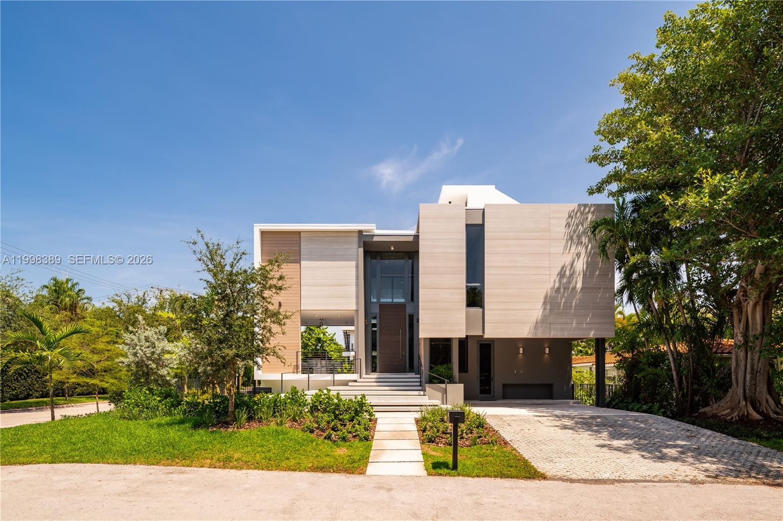 Real estate property located at 571 GLENRIDGE RD, Miami-dade, Tropical Isle Homes Sub, Key Biscayne, FL