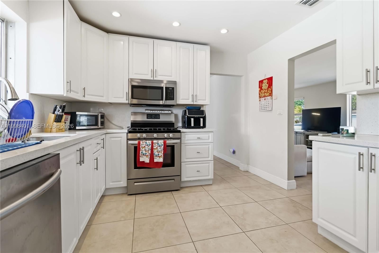 Real estate property located at 19911 84th Ave, Miami-dade, Saga Bay Sec One Part Two, Cutler Bay, FL