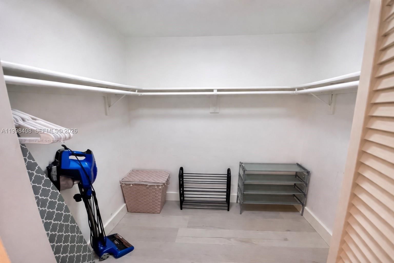 Real estate property located at 1150 Collins Ave #402, Miami-dade, Collins Vista Condo, Miami Beach, FL