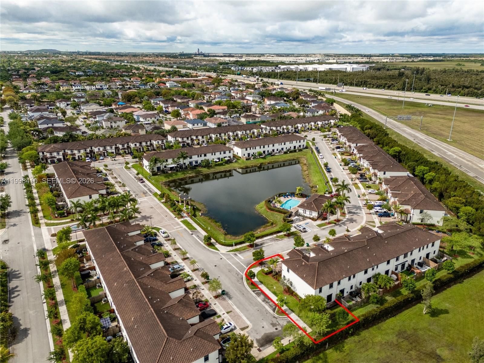 Real estate property located at 8903 184th Ter, Miami-dade, Murtha Subdivision, Miami Lakes, FL