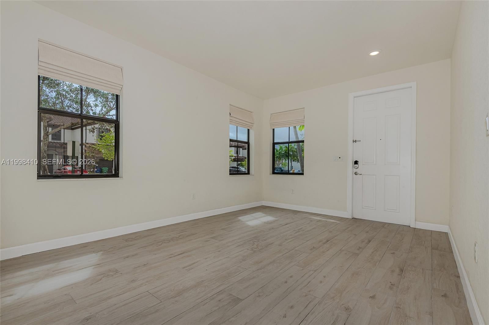 Real estate property located at 8903 184th Ter, Miami-dade, Murtha Subdivision, Miami Lakes, FL