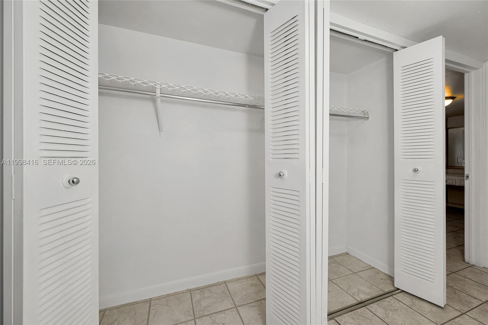 Real estate property located at 671 195th St #114E, Miami-dade, Cedar Glenn Condo Apts Ea, Miami, FL