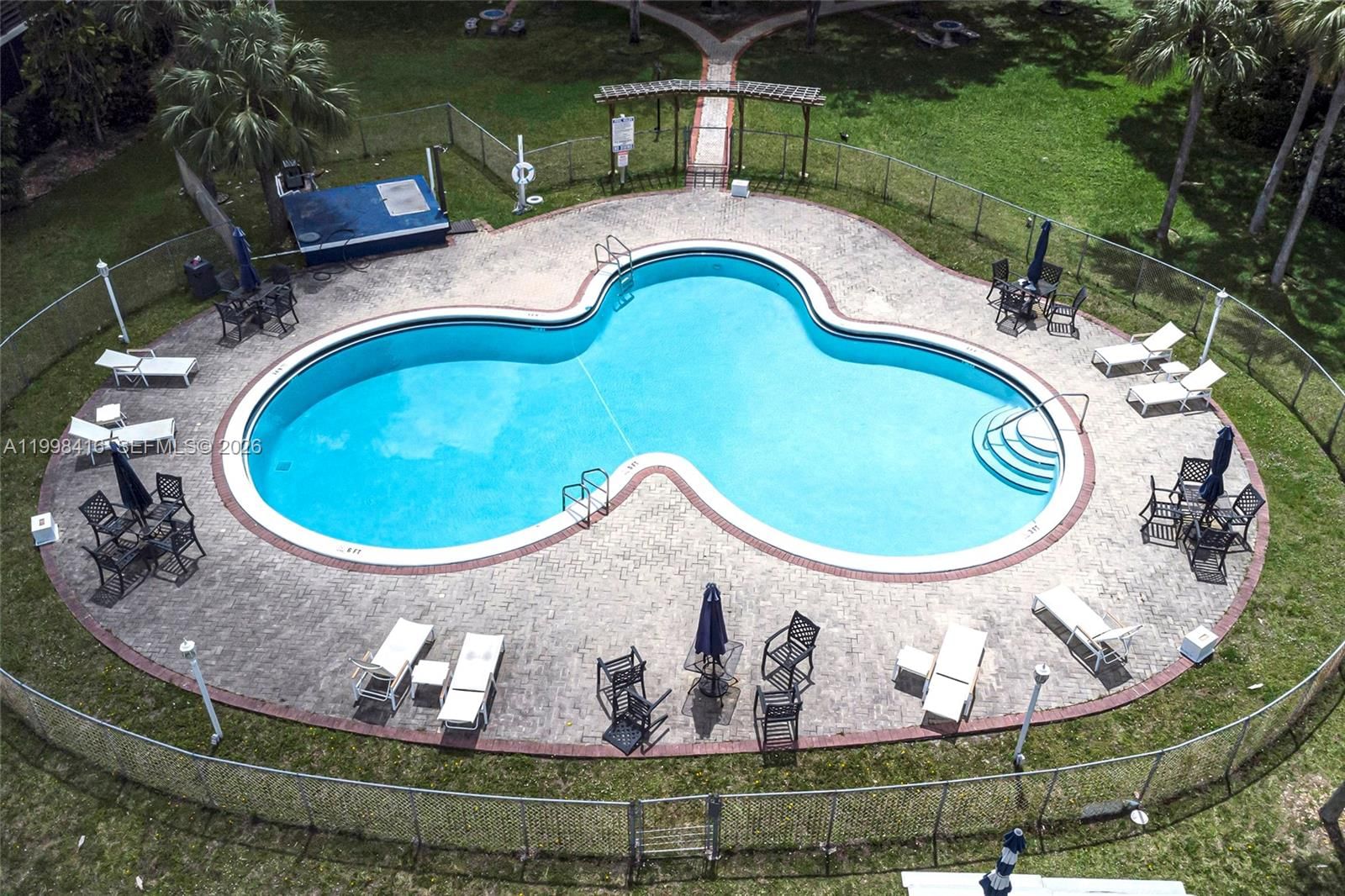 Real estate property located at 671 195th St #114E, Miami-dade, Cedar Glenn Condo Apts Ea, Miami, FL