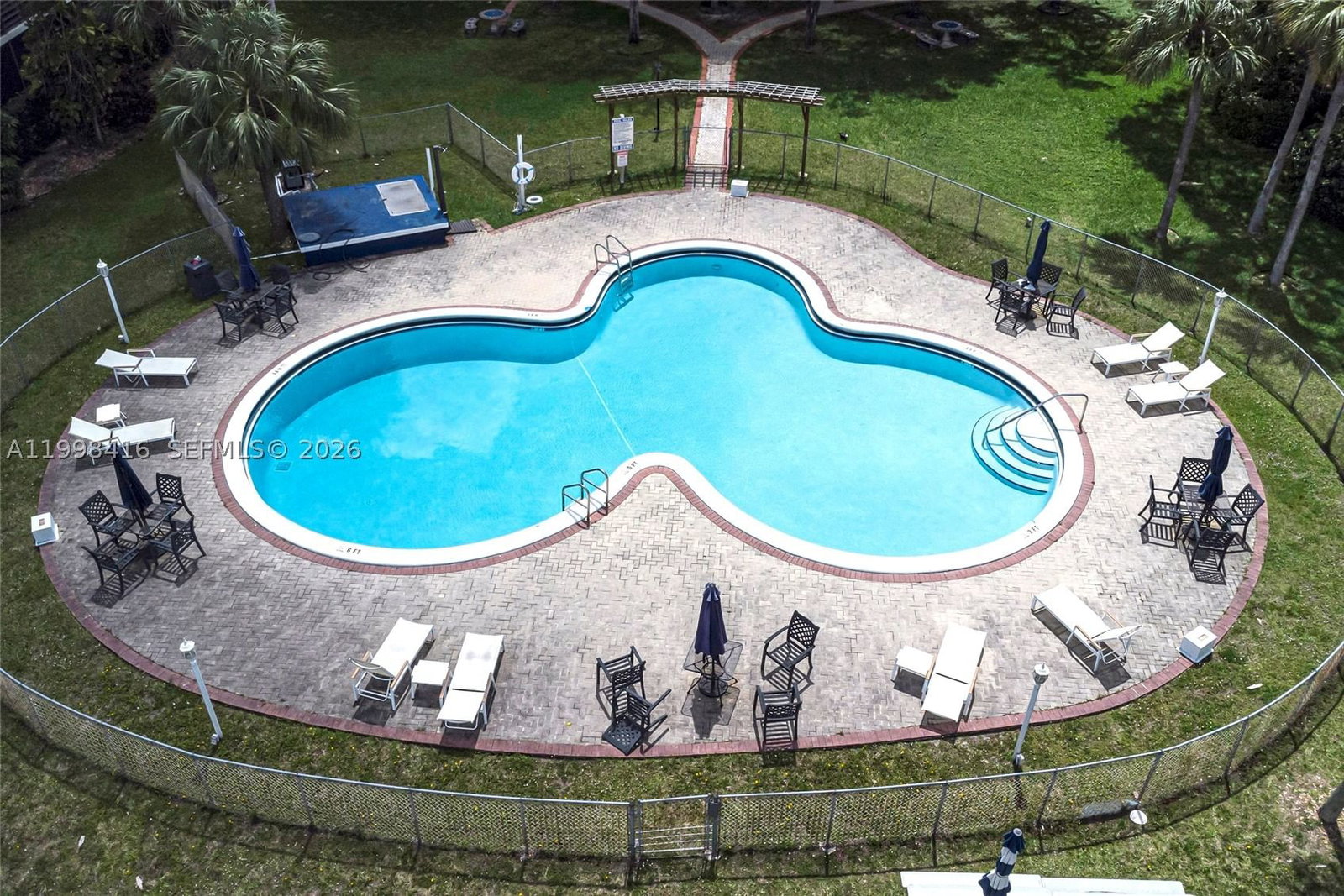 Real estate property located at 671 195th St #114E, Miami-dade, Cedar Glenn Condo Apts Ea, Miami, FL