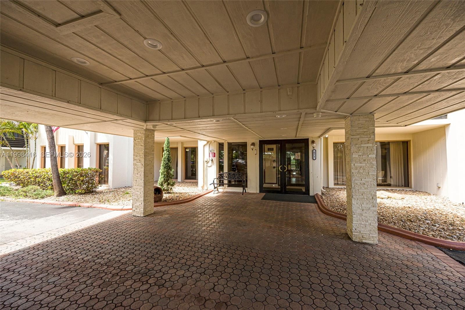 Real estate property located at 671 195th St #114E, Miami-dade, Cedar Glenn Condo Apts Ea, Miami, FL