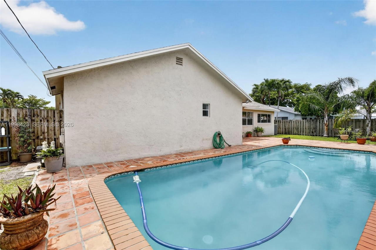 Real estate property located at 10471 21st Ct, Broward, Millers Sunrise Estates S, Sunrise, FL