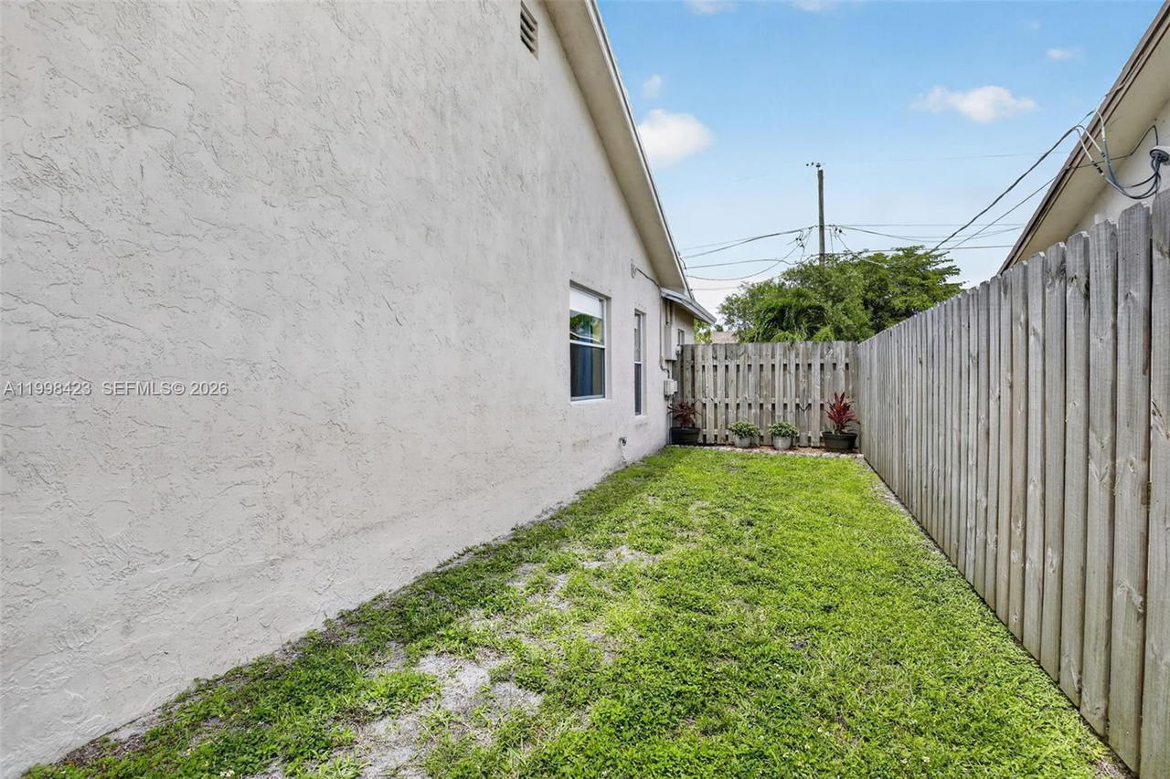 Real estate property located at 10471 21st Ct, Broward, Millers Sunrise Estates S, Sunrise, FL