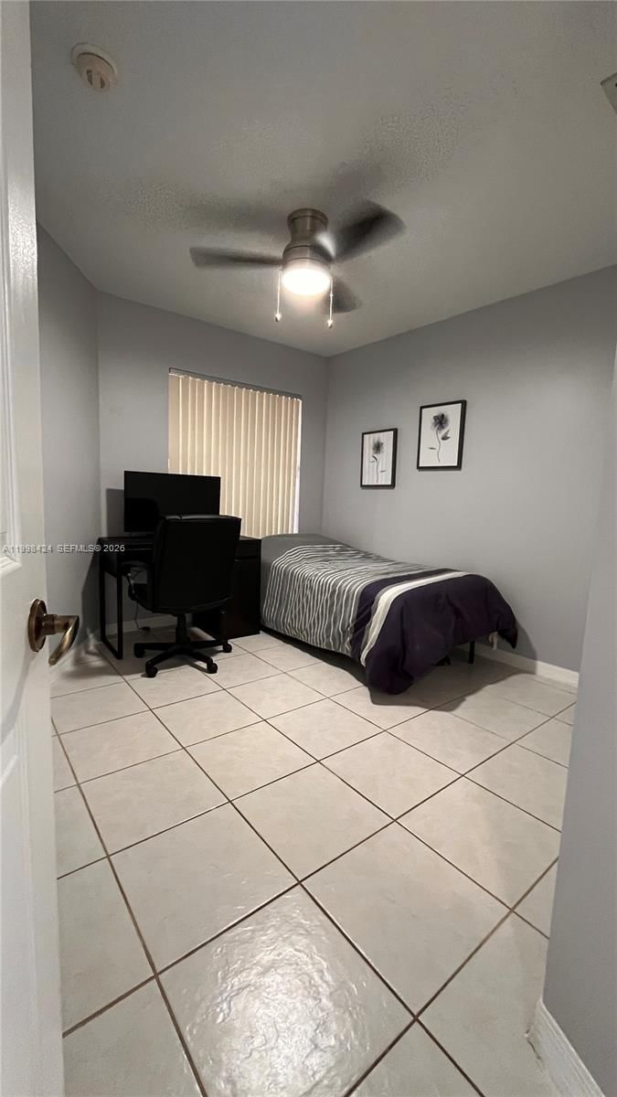 Real estate property located at 4943 Leeward Ln #3204, Broward, Villas At Harbor Isles Co, Dania Beach, FL