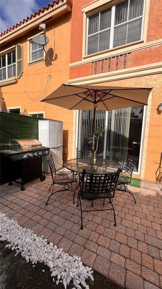 Real estate property located at 4943 Leeward Ln #3204, Broward, Villas At Harbor Isles Co, Dania Beach, FL