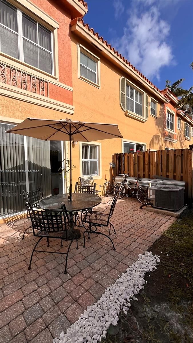 Real estate property located at 4943 Leeward Ln #3204, Broward, Villas At Harbor Isles Co, Dania Beach, FL