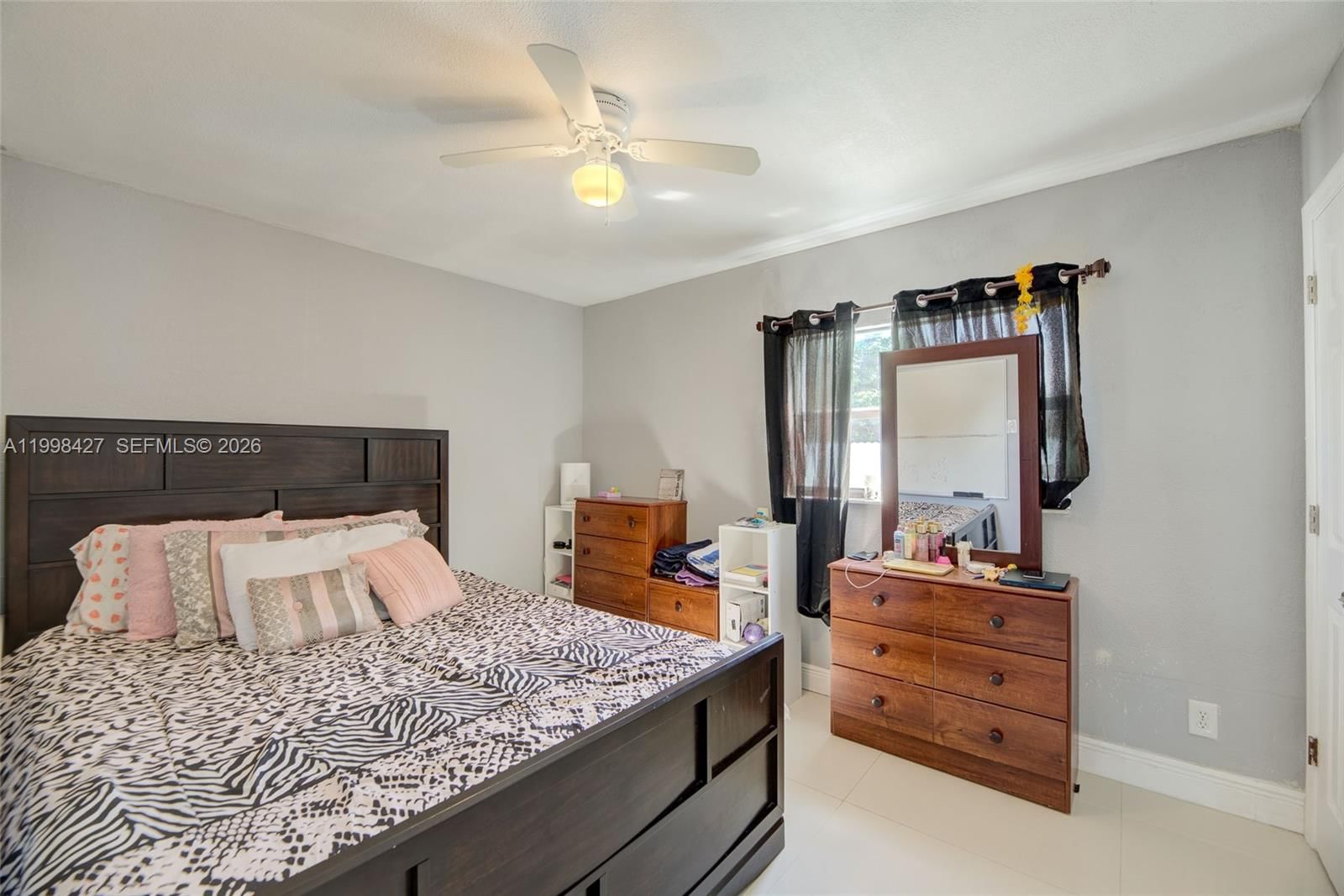 Real estate property located at 3811 47 ave, Broward, Lake Forest Sec 3, West Park, FL