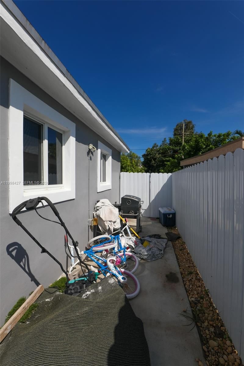 Real estate property located at 3811 47 ave, Broward, Lake Forest Sec 3, West Park, FL