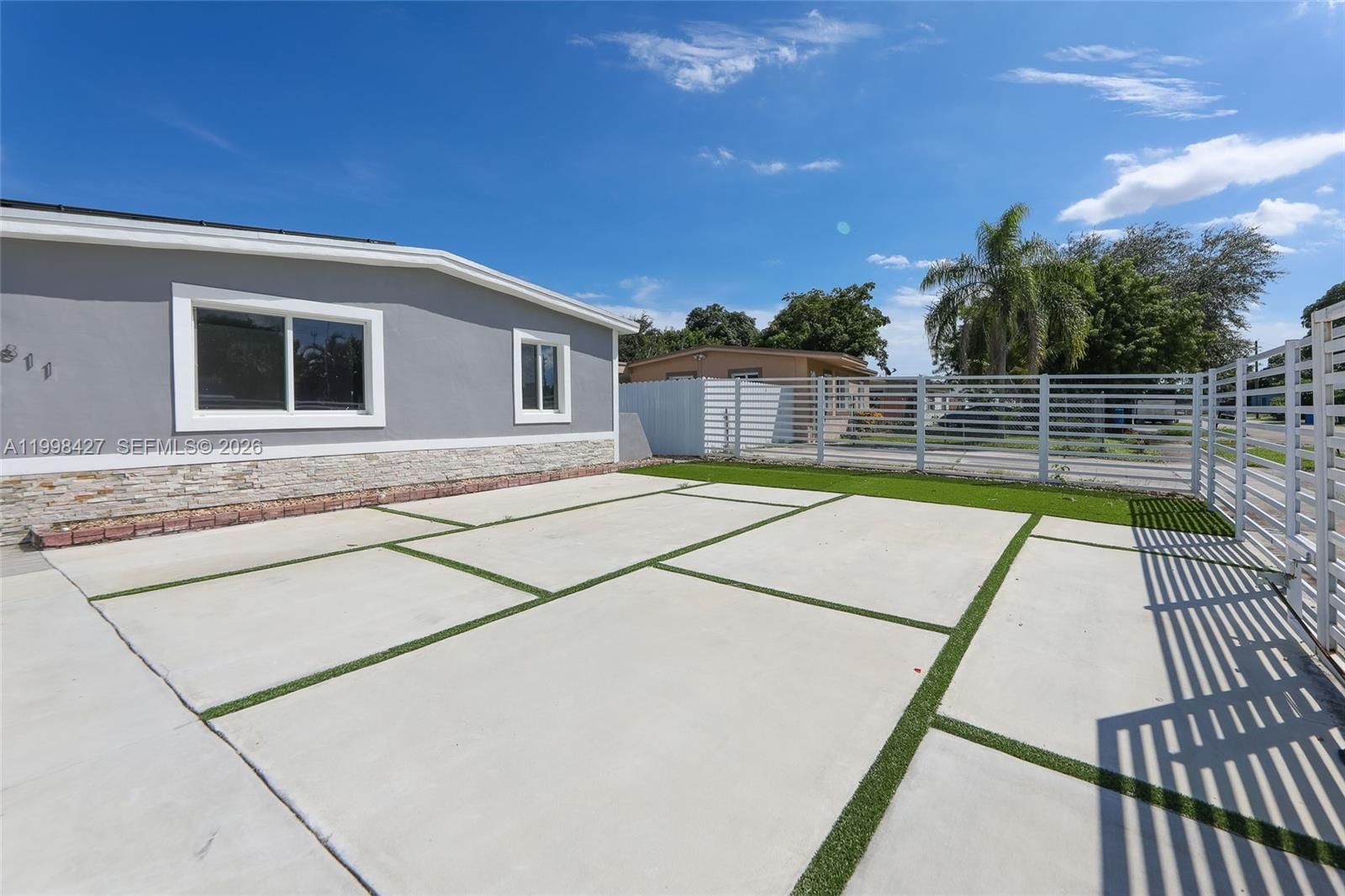 Real estate property located at 3811 47 ave, Broward, Lake Forest Sec 3, West Park, FL