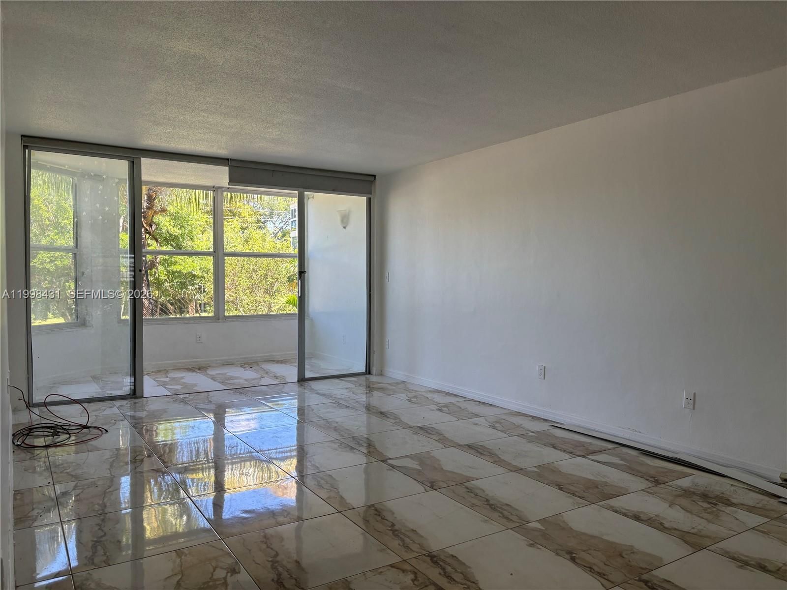 Real estate property located at 1501 191st St C211, Miami-dade, Rolling Green Condo C, Miami, FL