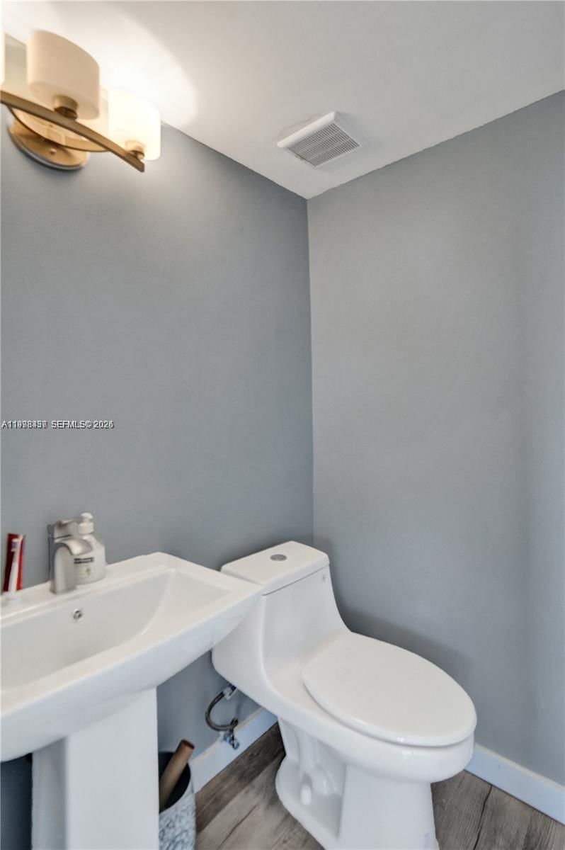 Real estate property located at 1777 15th St #217, Broward, Cromwell East Condo, Fort Lauderdale, FL