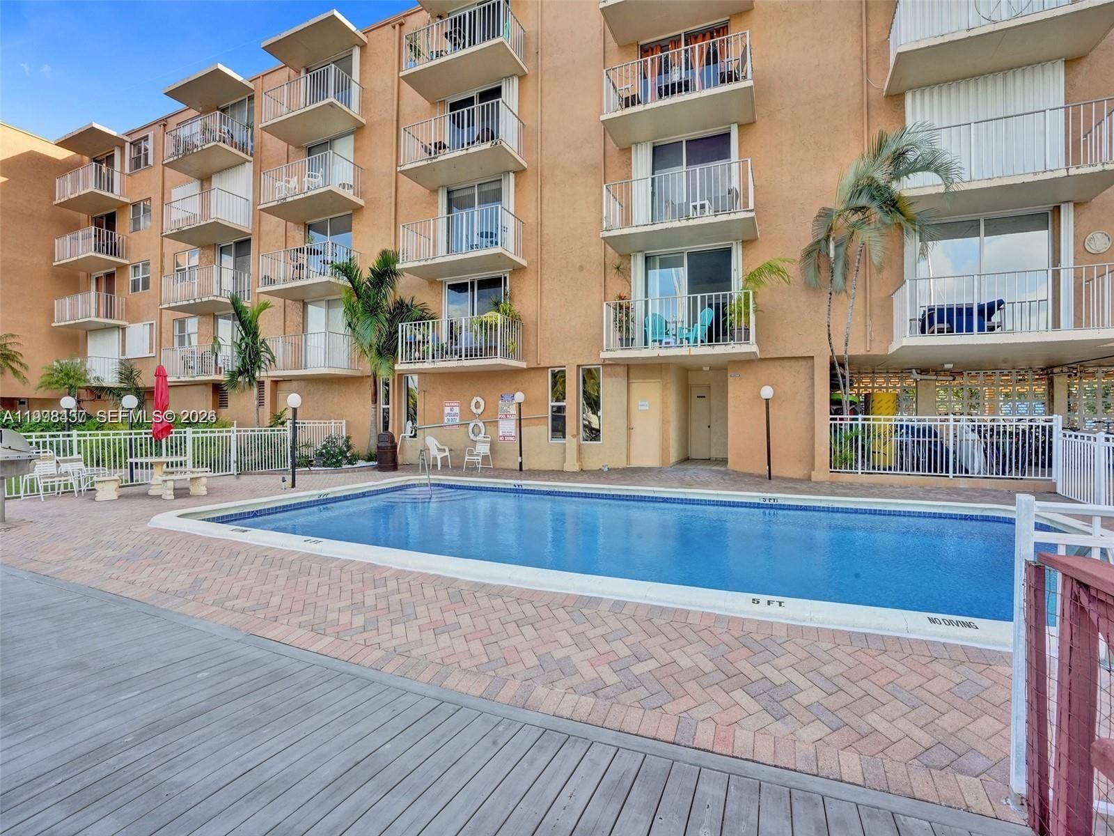 Real estate property located at 1777 15th St #217, Broward, Cromwell East Condo, Fort Lauderdale, FL