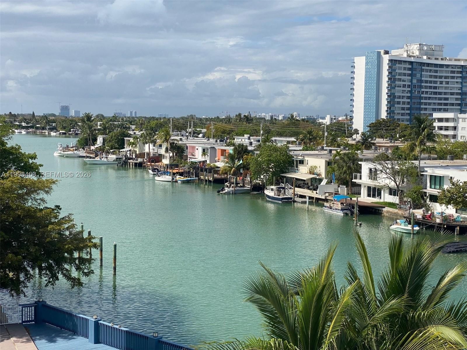 Real estate property located at 7125 Bay Dr #506, Miami-dade, Bay Plaza Condo, Miami Beach, FL