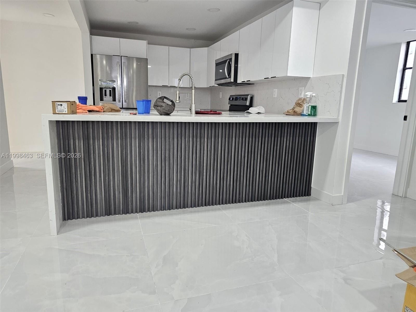 Real estate property located at 7125 Bay Dr #506, Miami-dade, Bay Plaza Condo, Miami Beach, FL