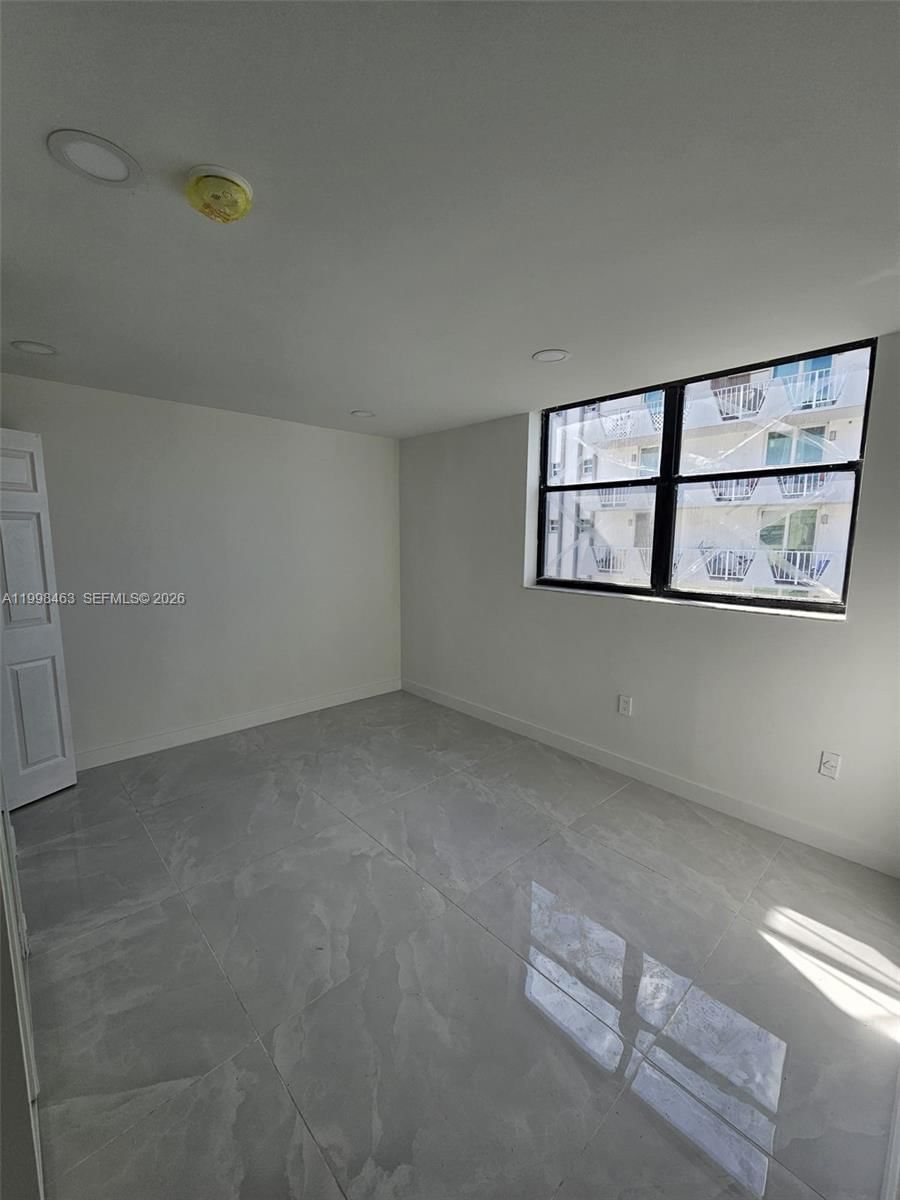 Real estate property located at 7125 Bay Dr #506, Miami-dade, Bay Plaza Condo, Miami Beach, FL