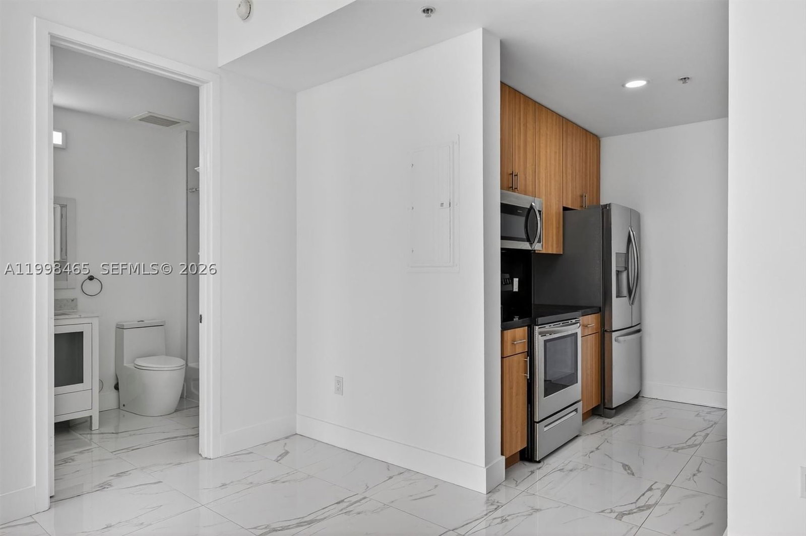 Real estate property located at 2200 4th Ave #1003, Miami-dade, Edgewater Lofts Condo, Miami, FL