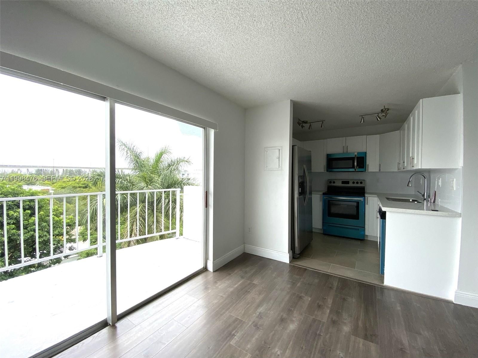 Real estate property located at 494 165th St Rd C-601, Miami-dade, Montecarlo Condo, Miami, FL