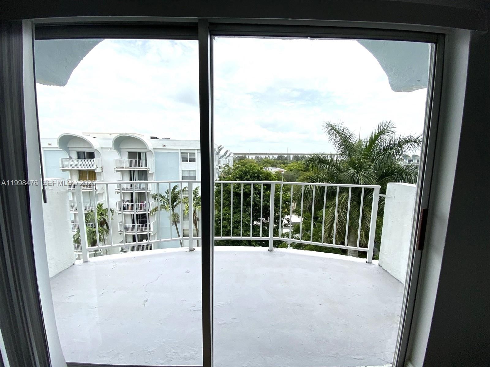 Real estate property located at 494 165th St Rd C-601, Miami-dade, Montecarlo Condo, Miami, FL