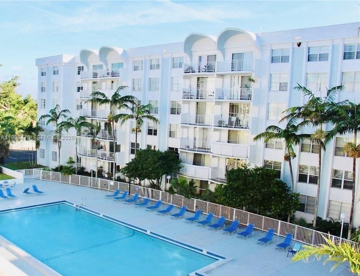 Real estate property located at 494 165th St Rd C-601, Miami-dade, Montecarlo Condo, Miami, FL