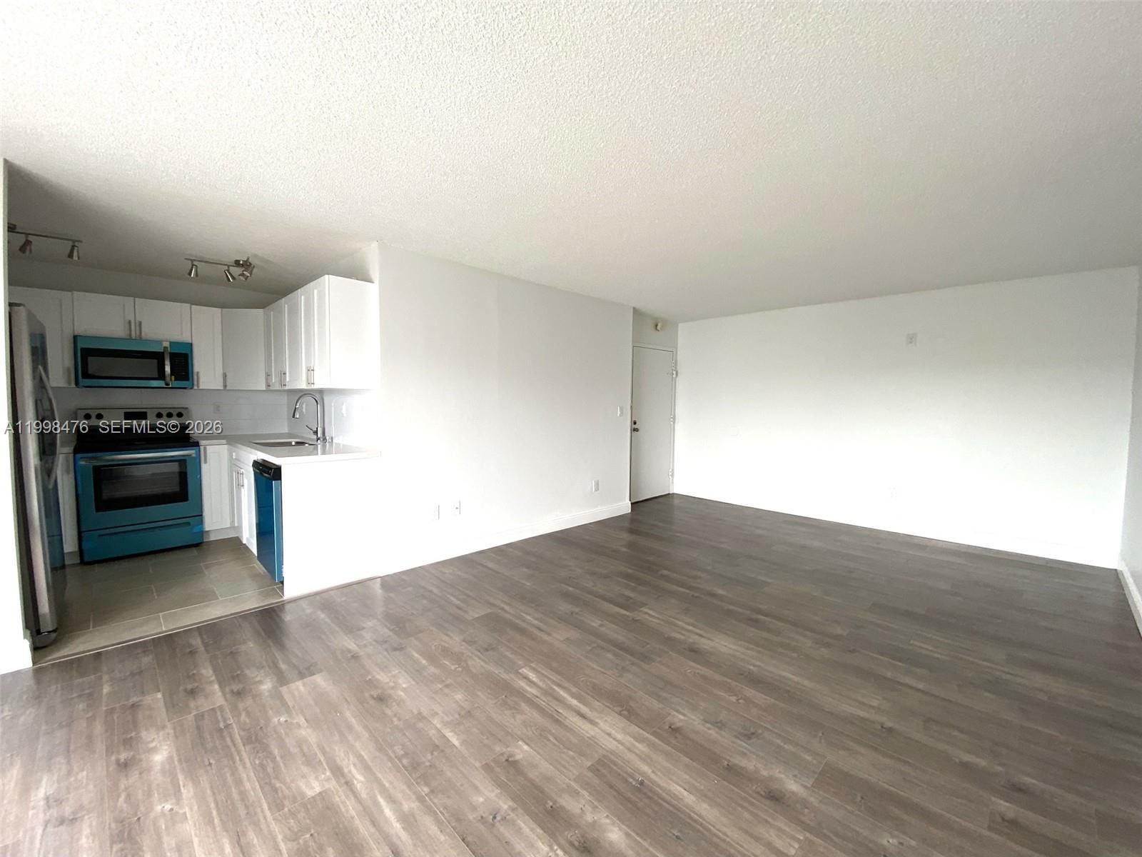 Real estate property located at 494 165th St Rd C-601, Miami-dade, Montecarlo Condo, Miami, FL