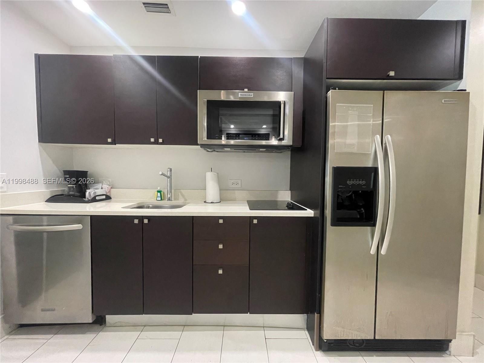 Real estate property located at 5300 87th Ave #1103, Miami-dade, The Blue A Resort Hotel C, Doral, FL